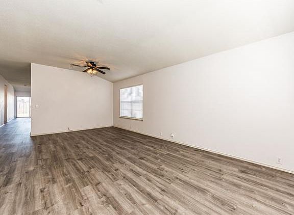 5th image of 2209 Tailburton Ct