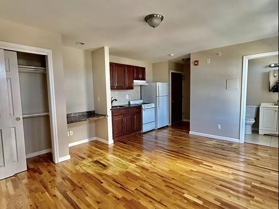 65 Columbia Studios 65 Columbia St Newark NJ Zillow