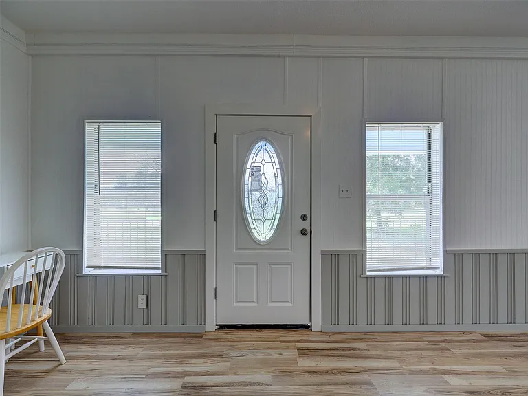 610 Linden St — Photo 17