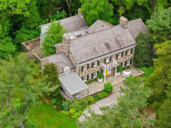 17 Alden Rd, Greenwich, CT 06831