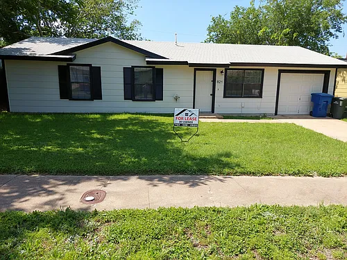 821 Michelle Dr Photo 1
