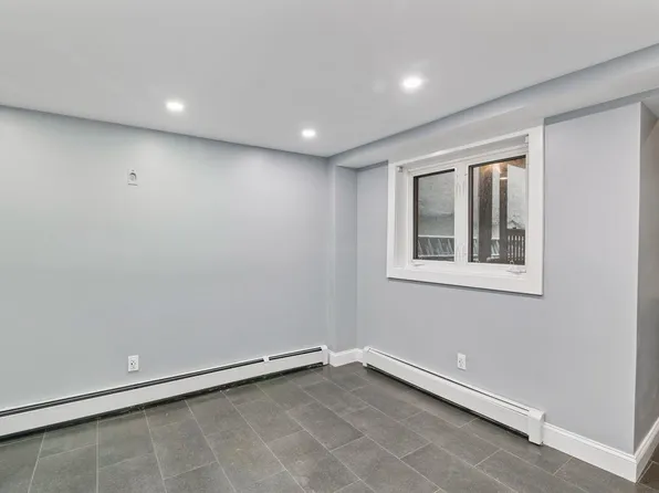 211 New York Avenue image 5 of 37