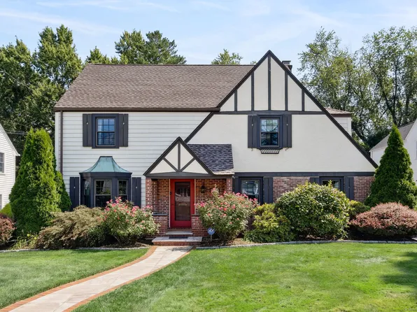 146 Garfield Road, West Hartford, CT 06107