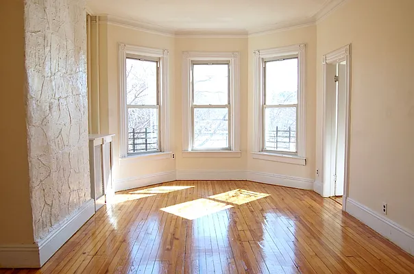 Rented by Compass | media 10