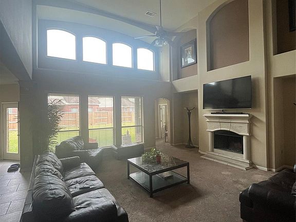 3rd image of 9403 Nickel Canyon Ct
