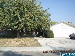 596 E Meadow Ln, Lemoore, CA 93245