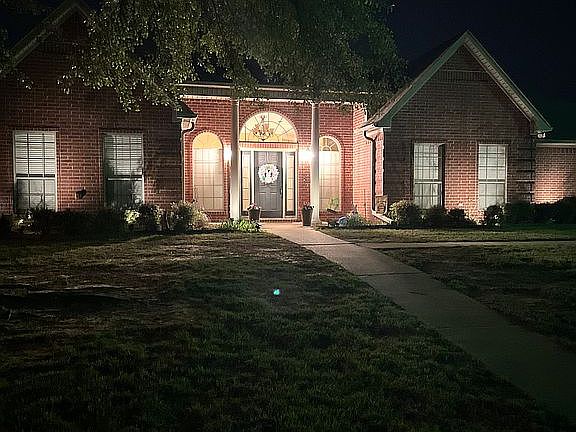 3rd image of 6915 Cherrybark Cir