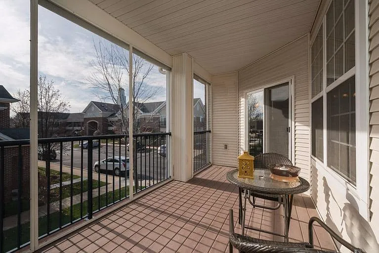 Building Photo - 229 Scio Village Ct #216