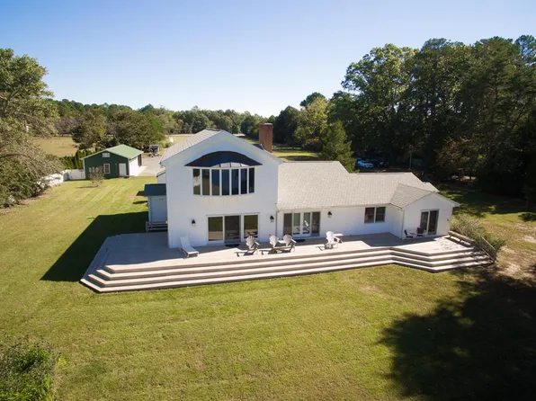 383 Twiggs Ferry Rd, Hartfield, VA 23071