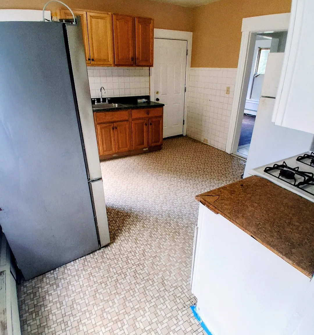 79 Center St — Photo 3