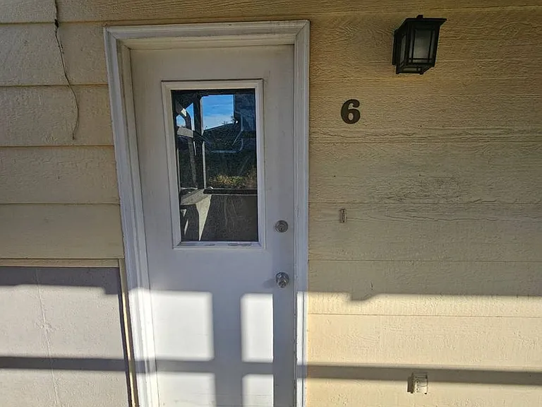 1537 Westchester Sq E — Photo 2