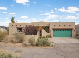 824 3rd St NE, Rio Rancho, NM 87124