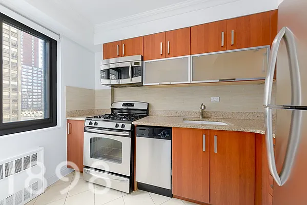 Rented by A&E Real Estate Management | media 8