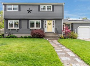 1 Leahy St, Rumford, RI 02916