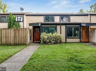 3104 Babashaw Ct, Fairfax, VA 22031