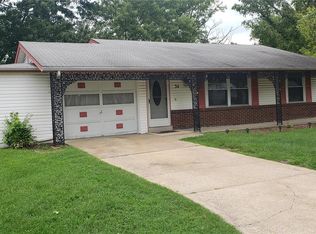 34 Countryside Dr, Saint Peters, MO 63376