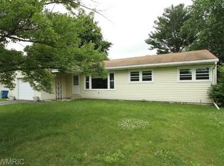 2208 Tamrack St, Kalamazoo, MI 49006