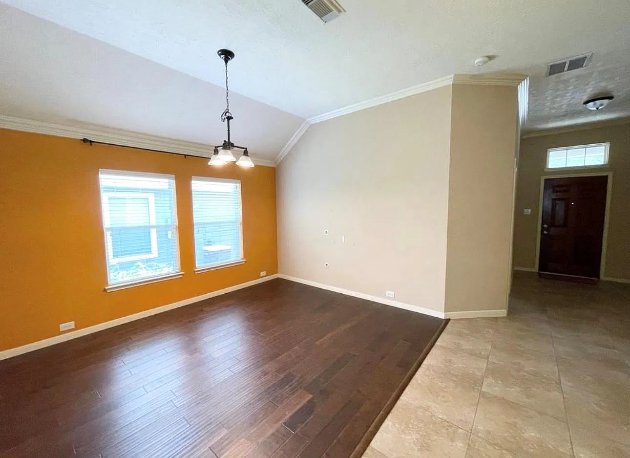 3 bed, 2.0 bath, 2225 sqft, $2,250 — Photo 3