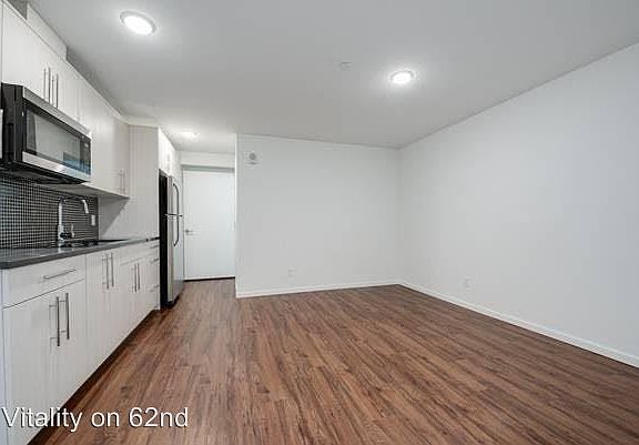 3rd image of 1436 NW 62nd St APT 401