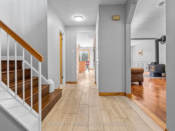 5th image of 34 Rosegarden Cres