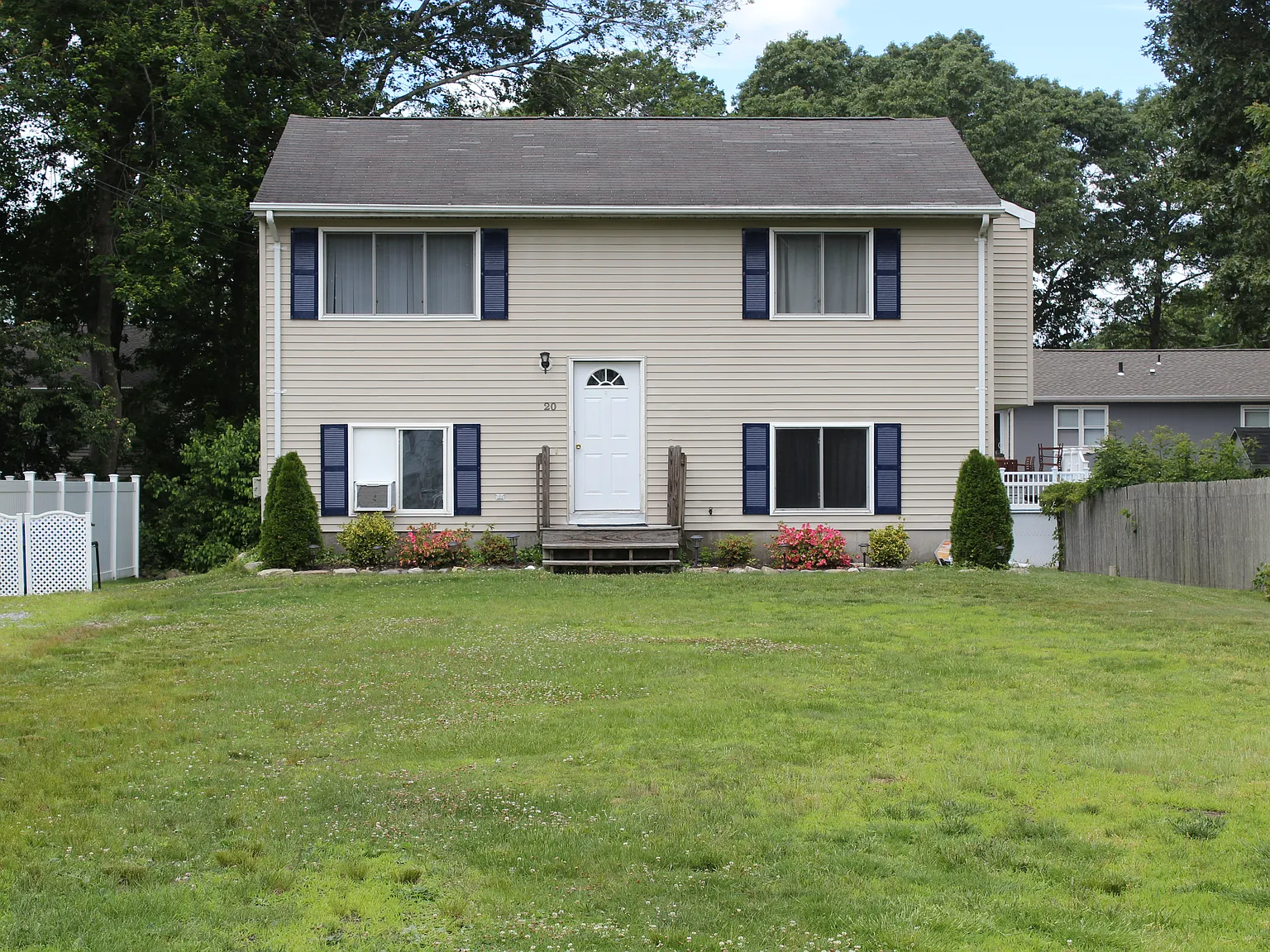 4 bed, 1600 sqft, $3,400 — Photo 1