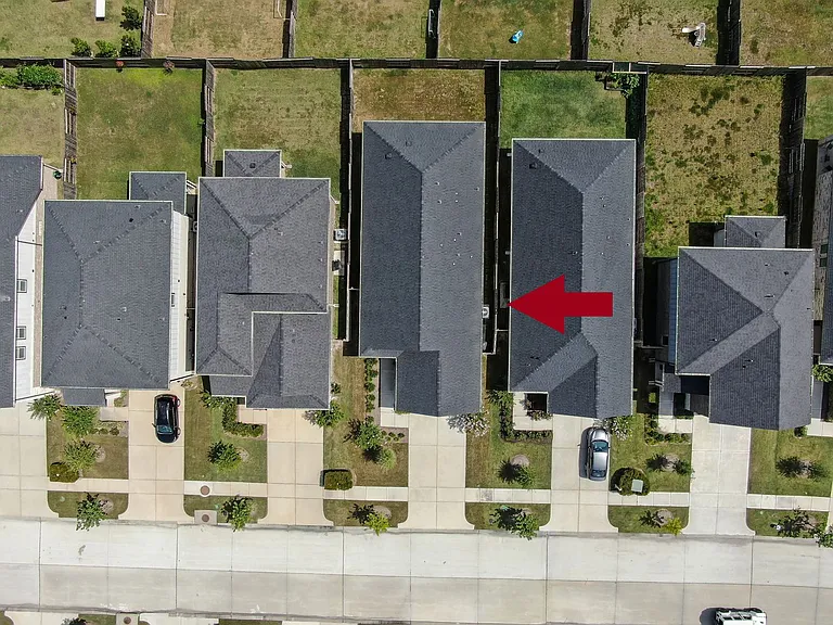 9522 Sugar Berry Dr — Photo 38