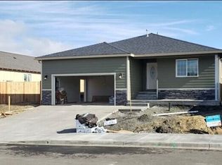 512 Snyder Dr, Eagle Point, OR 97524