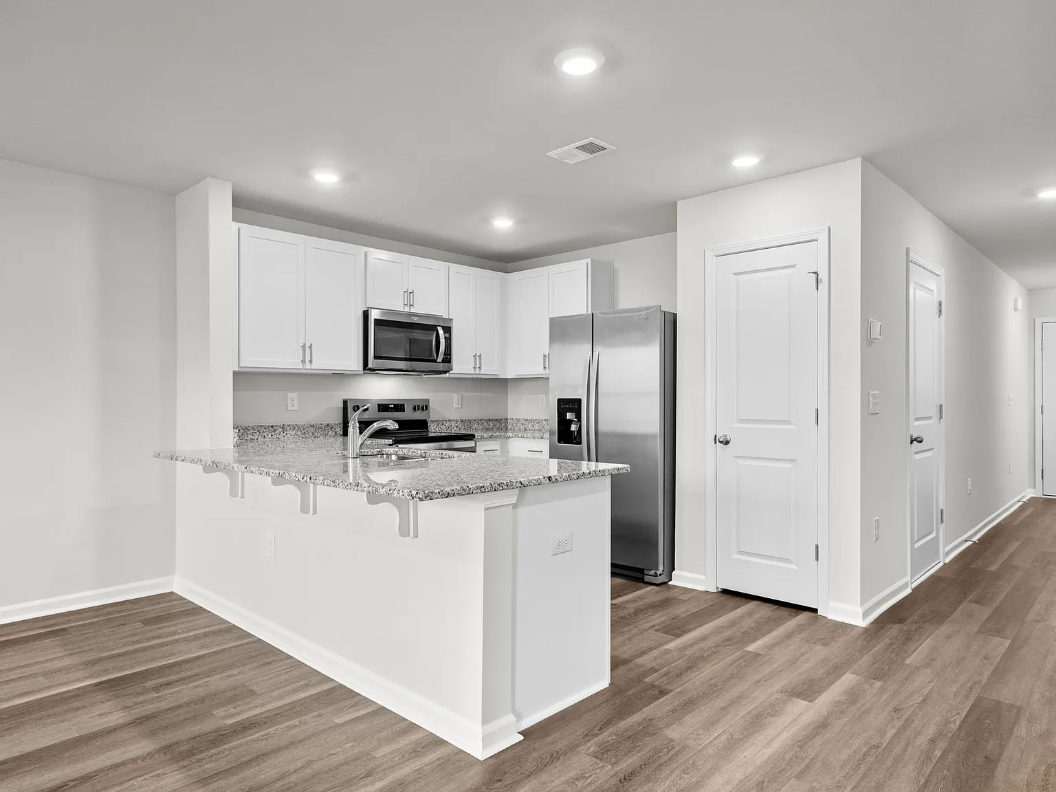531 Gemstone Boulevard - 1 — Photo 3