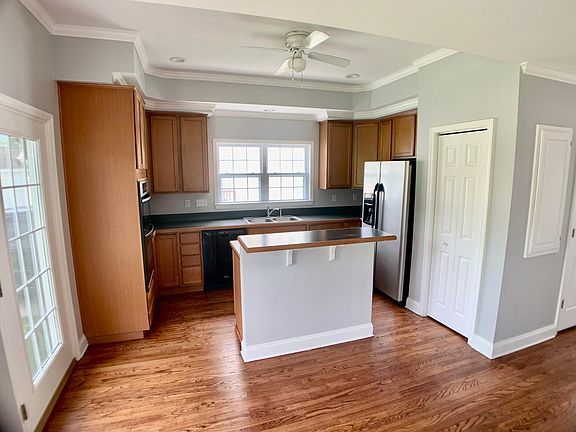 5th image of 3336 N Park Dr
