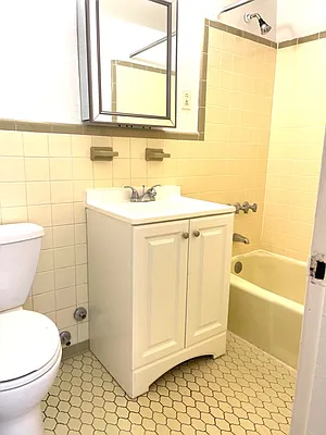 Rented by Oxford Property Group | media 17