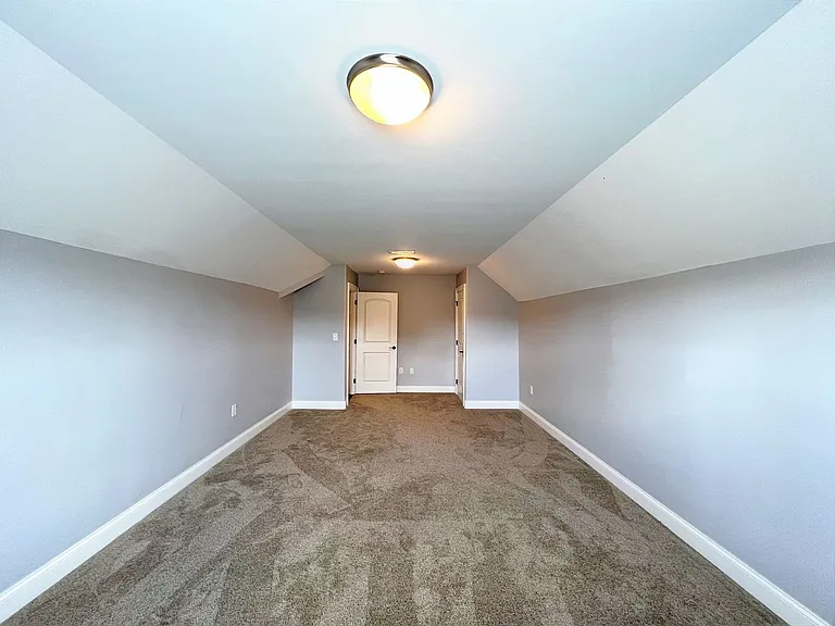 1121 Andalusian Way — Photo 32