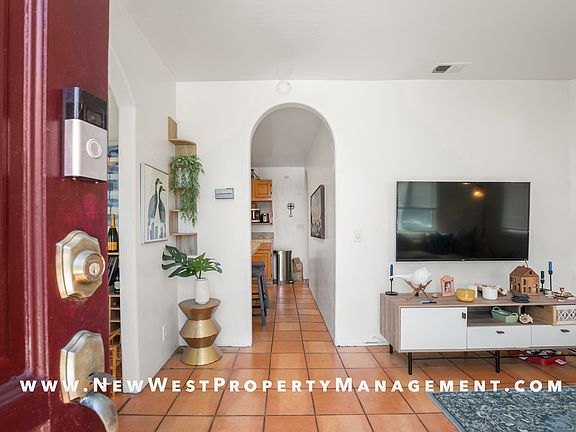 4th image of 4818 Idaho St