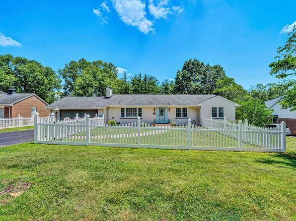 3220 Pasley Ave SW, Roanoke, VA 24015