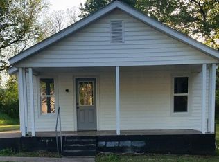 716 S Spring St, Grove, OK 74344