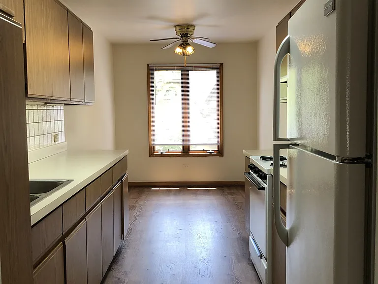 556 Main St #104 — Photo 4