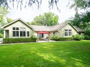 22 Gypsy Ln, East Aurora, NY 14052