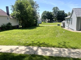 115 E Devlin St, Spring Valley, IL 61362