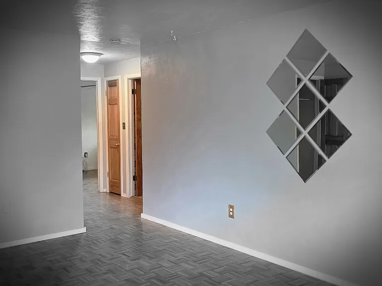Entrance to bedrooms
