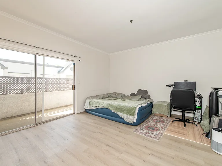 300 N El Molino Ave #312 — Photo 5