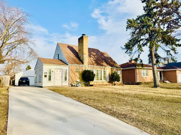 225 N Church Rd, Bensenville, IL 60106