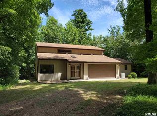 231 Union Grove Rd, Carbondale, IL 62903