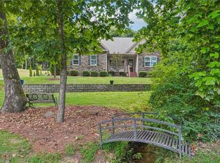 1550 Pike Place Ct, Kernersville, NC 27284