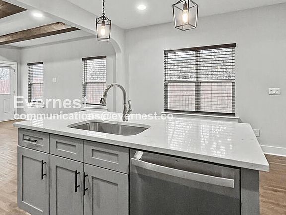 4th image of 2332 Oak Ct