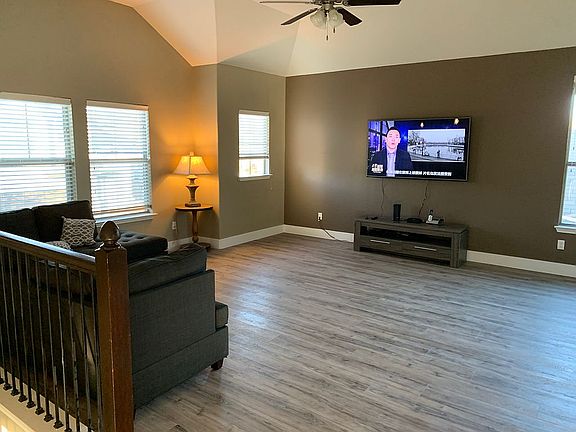 2nd floor - family room