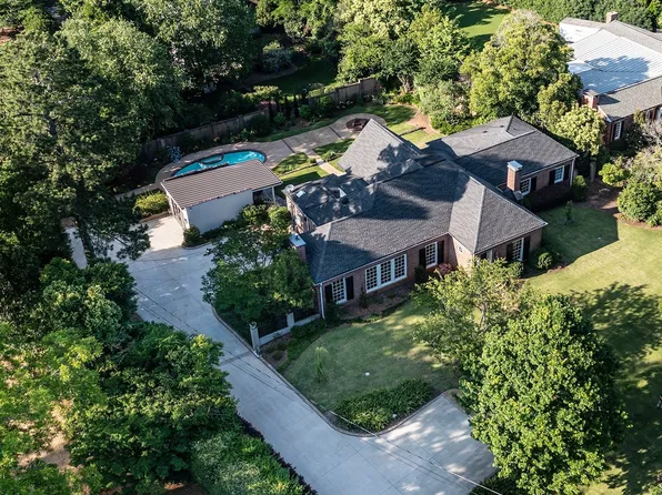 590 Milledge Cir, Athens, GA 30606