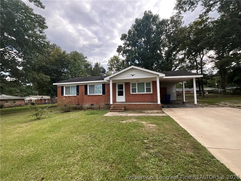 3 bed, 1.0 bath, 1100 sqft, $1,250 — Photo 1