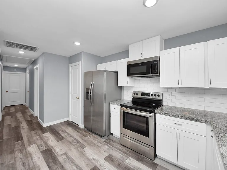 618 Maple Way #B — Photo 11