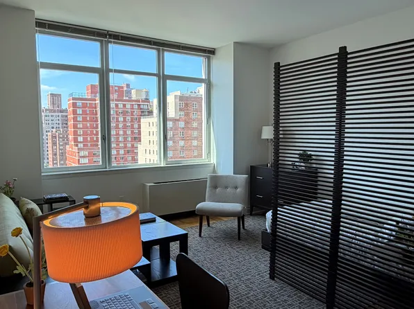 1510 Lexington Avenue image 1 of 21