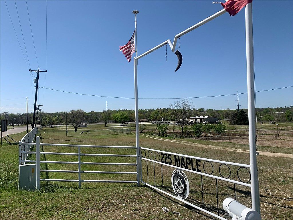 1 W Us Highway 82, Muenster, TX 76252 MLS 20366803 Zillow