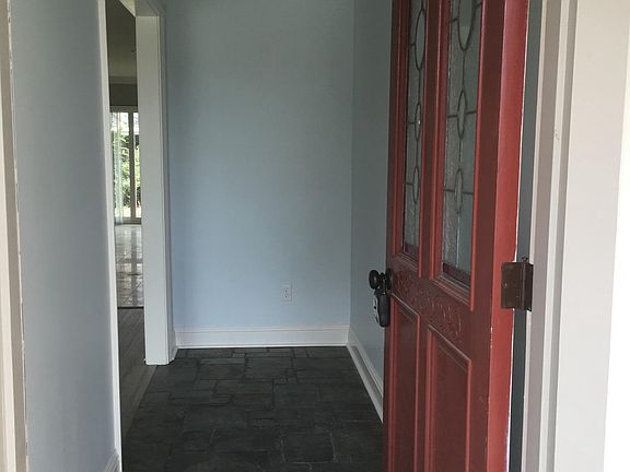 Welcome (slate floor)